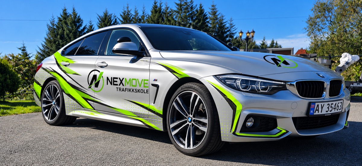 Nexmoves BMW 420i xDrive Grand Coupe med skolens profilering